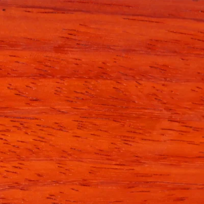 madera de padouk veta