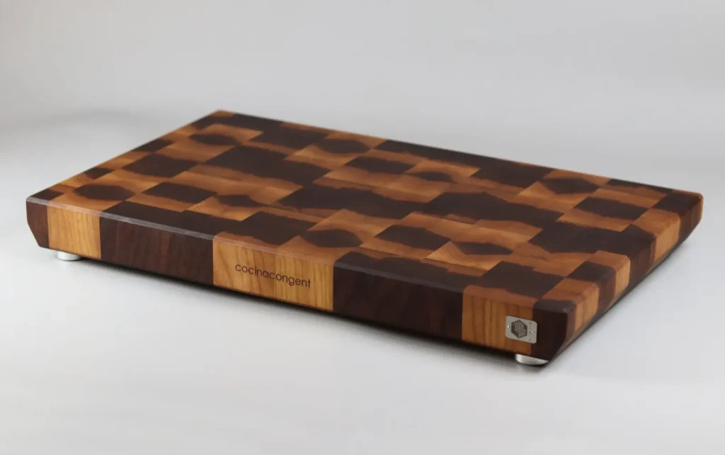 Cutting board in dark American walnut woods